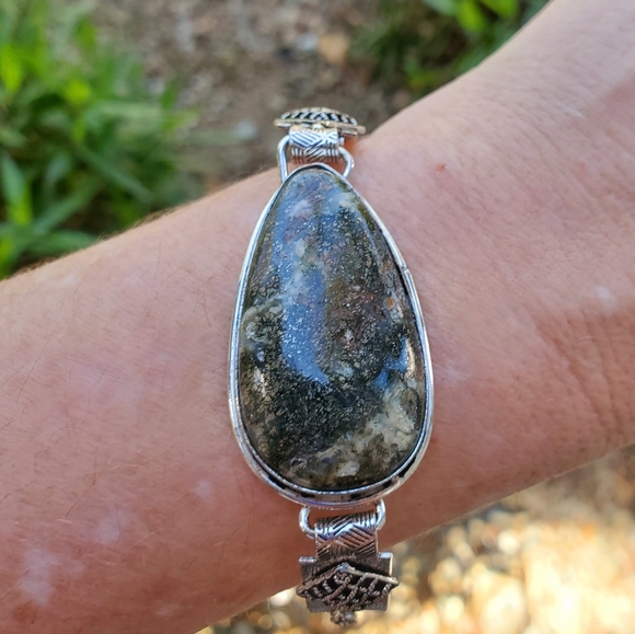 New Seraphinite Silver Bracelet. - Picture 9 of 13